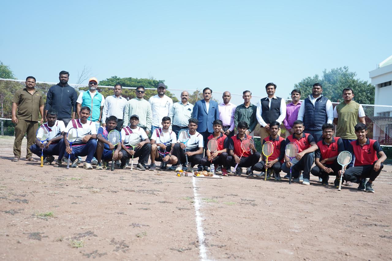 चांदमल ताराचंद बोरा महाविद्यालयात आंतर महाविद्यालयीन बॉल-बॅडमिंटन स्पर्धेचे यशस्वी आयोजन.