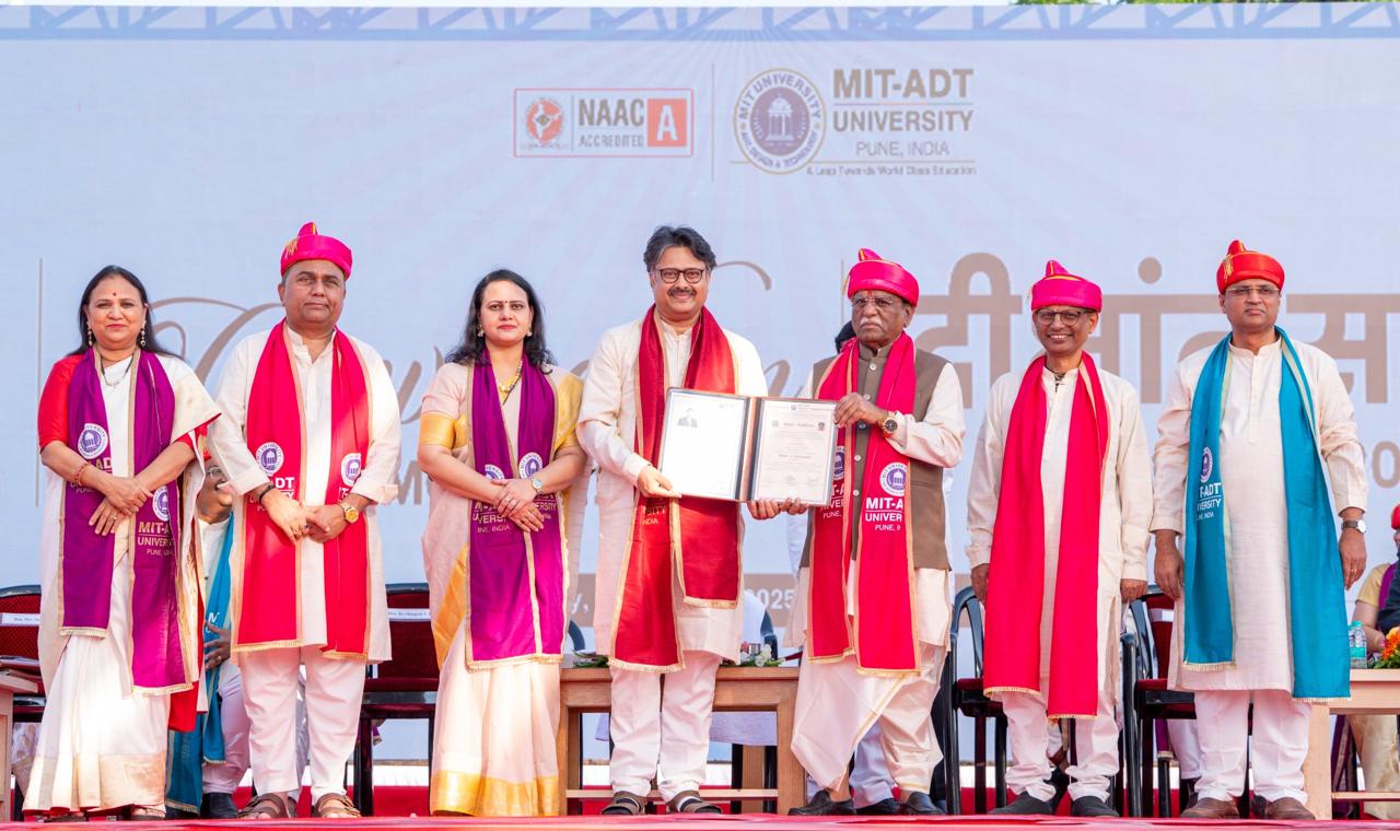 विद्यार्थ्यांना पुस्तकाबाहेरील शिक्षण द्या किंवा विद्यार्थ्यांनो, अपयशाला यशाची शिडी बनवा