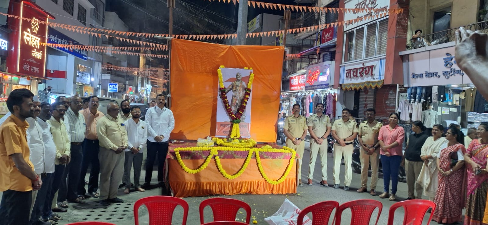 स्वराज्य रक्षक फाउंडेशन व शंभू भक्त यांच्या कडून छत्रपती संभाजी महाराजांच्या बलिदान दिनानिमित्त अभिवादन…