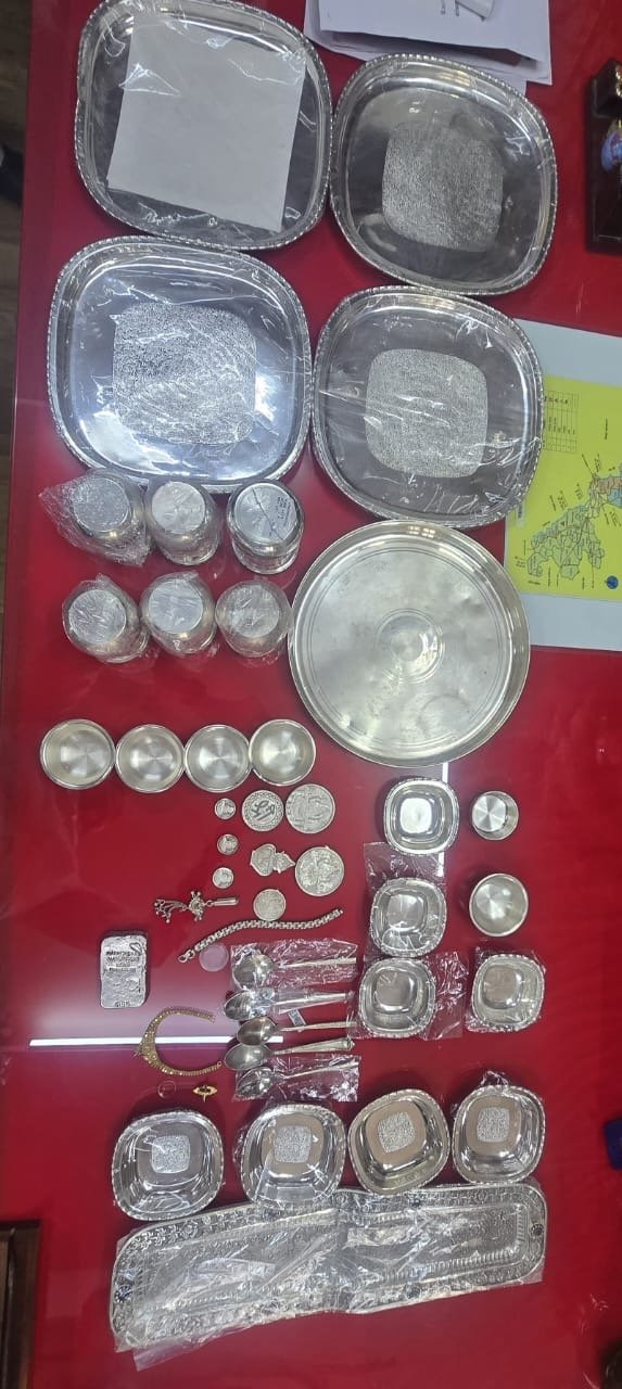 शिरूर पोलिसांची धडाकेबाज कारवाई; २४ लाखांचा सोन्या-चांदीचा ऐवज चोरणारा नोकर नांदेडमधून जेरबंद