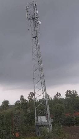 मांडवगण फराटा मधील जिओ नेटवर्क सेवा पूर्णपणे कोलमडलेली.